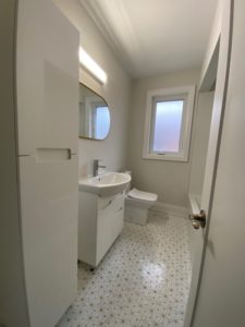 Guest room walk in shower