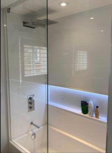 Kids tub and Bathroom